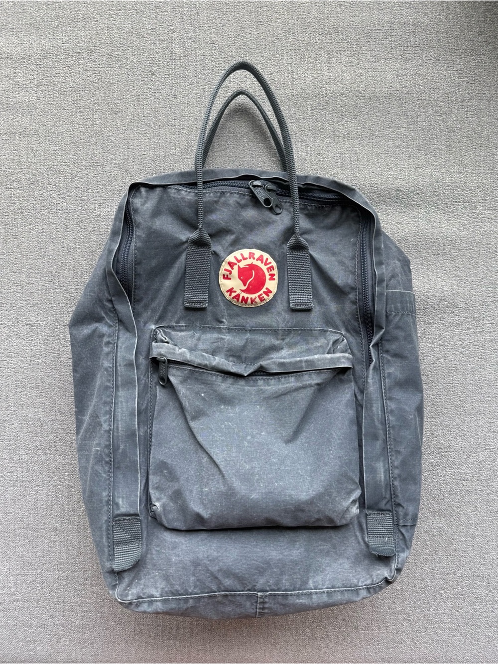 Fjällräven Kånken Laptop 17 Backpack - Super Grey